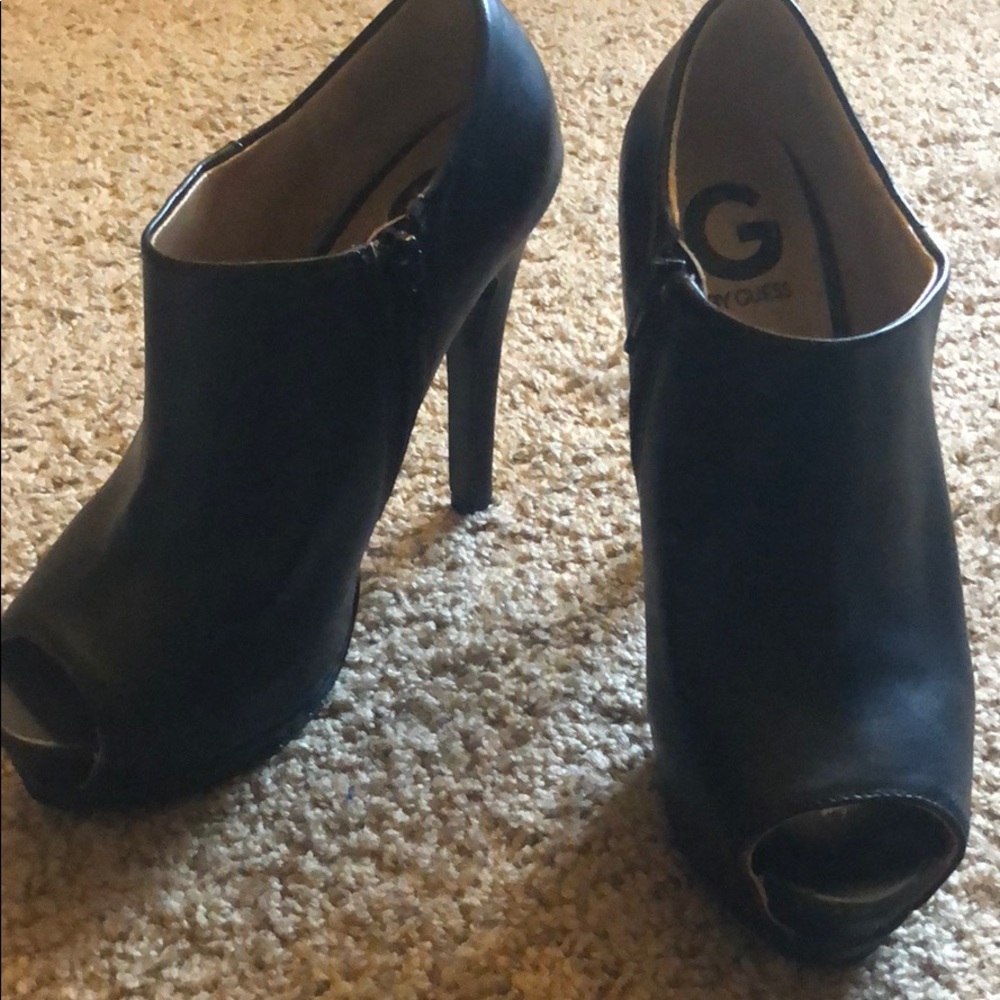 G by Guess size 6 leather booties